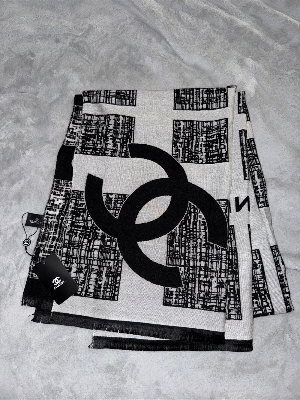 CHANEL GWP Black and White Graphic Logo Scarf - Picture 2 of 3